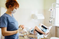 Бородавки в интимных местах: причины и способы лечения