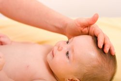 Родничок у ребенка: ответы на вопросы родителей