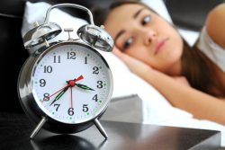 Почему не получается вовремя уснуть и как с этим бороться
