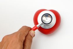 Жидкость в перикарде (гидроперикард): почему возникает и как лечить